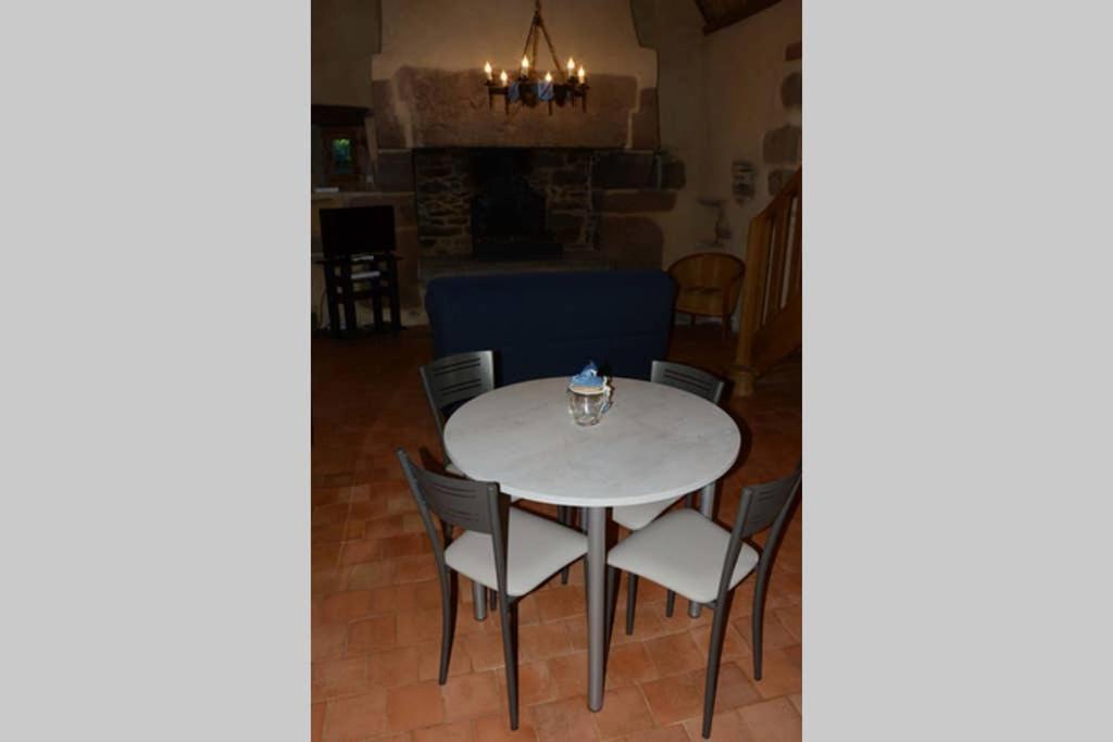 Gite 3 Personnes, Possibilite Table D'Hotes Le Soir Treduder ภายนอก รูปภาพ